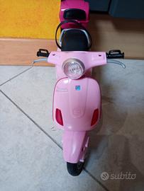 Barbie-- la vespa