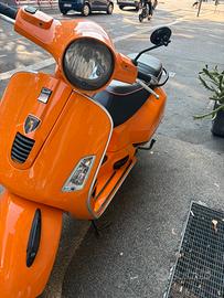 Vespa 300