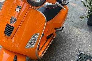 Vespa 300
