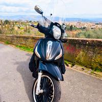 Piaggio Beverly Police  2018 accessoriato