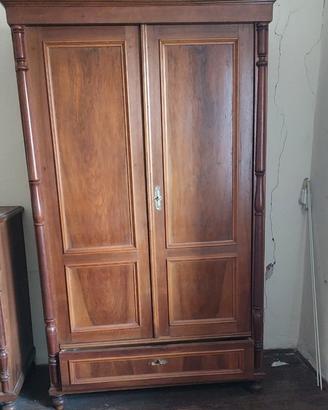 armadio in legno 