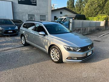 Volkswagen Passat Variant 2.0 TDI DSG Highline Blu