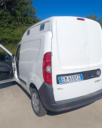 Fiat doblo tetto alto furgonato 1600 cc anno 2012
