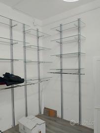 Strutture per negozi di abbigliamento