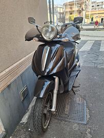 Piaggio Beverly 500