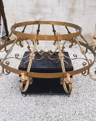 Lampadario gigante artigianale in ferro battuto