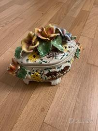 Contenitore pout pourri in ceramica Capodimonte