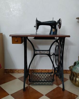 Macchina da cucire Singer a pedale (1929)