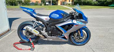 gsx-r 600 pronto pista