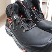 scarpe Base tg.42 nuove, MAI indossate.