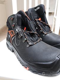 scarpe Base tg.42 nuove, MAI indossate.