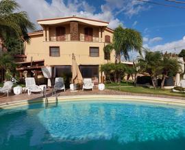 Villa con piscina