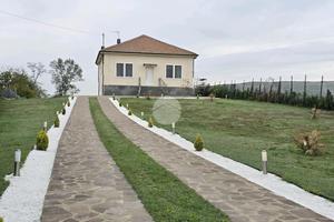 VILLA SINGOLA A SAN DAMIANO D'ASTI