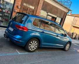 VOLKSWAGEN Touran - 2018