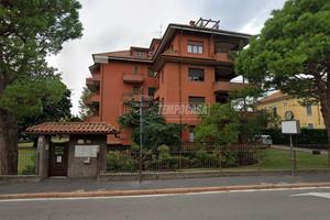 TRE LOCALI CON BOX E CANTINA