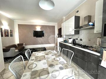 3 LOCALI A GASSINO TORINESE