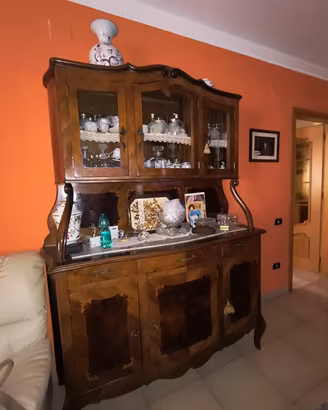 Credenza con alzata