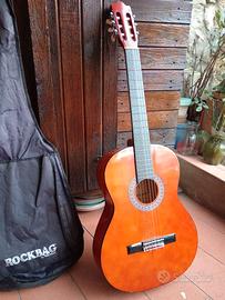 Chitarra acustica classica