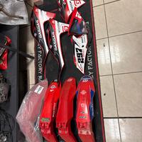 plastiche gas gas carburatore