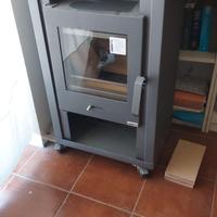 Stufa a legna nuova