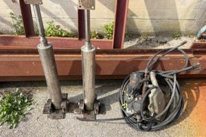 Coppia pistoni idraulici barca ed ancora bruce20kg