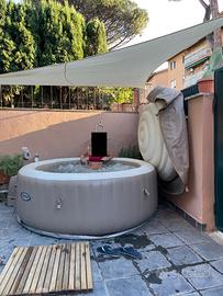 piscina idromassaggio