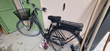 bicicletta elettrica Elops salita comfort