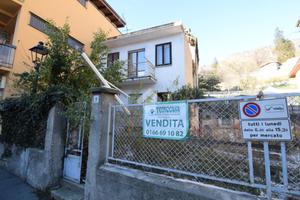 CASA SEMINDIPENDENTE A CHÂTILLON