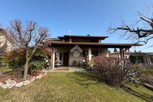 VILLA SINGOLA A CALCINATO