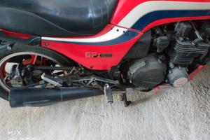 Kawasaki gpz1100 unitrak 1983