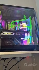 Custom loop dissipatore a liquido.