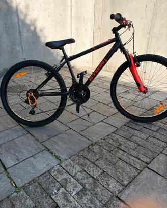 Bicicletta Mtb Rockrider 500 24” usata poche volte