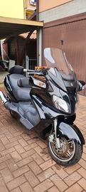 Suzuki Burgman  650 exutive