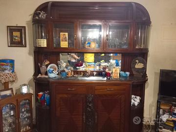 Credenza in legno di ciliegio del primo  900