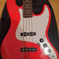 Basso Squier by Fender