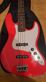 Basso Squier by Fender