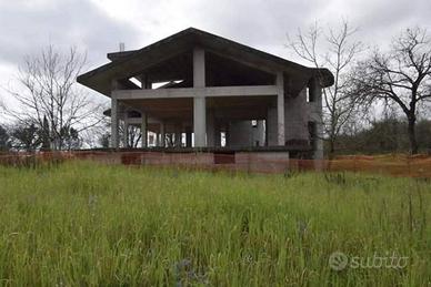 Villa di 300 m² con 1 locale a Spigno Saturnia