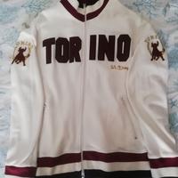 giùbotto con scritta torino