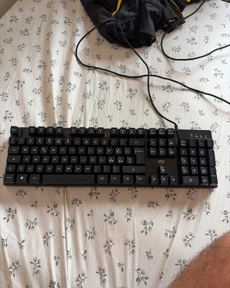 Tastiera PC USB nera con tastierino numerico