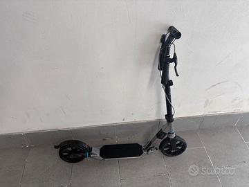 monopattino OXELO a spinta nero