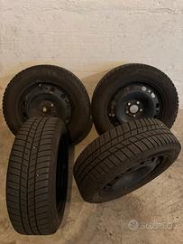 Set gomme da neve con cerchi in ferro