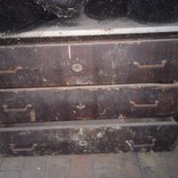 Cassettiera antica pianale in marmo