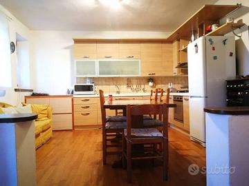 Appartamento di 71 m² con 3 locali e box auto a Mo