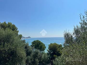 VILLA SINGOLA A FINALE LIGURE