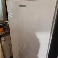 congelatore verticale  pozzetto freezer ripiani