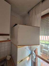 Piccolo armadio da cucina
