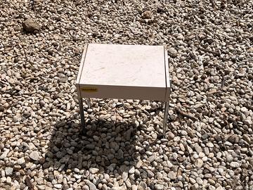 Comodino da bagno con coperchio apribile – bianco