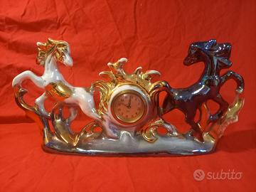Orologio da tavolo con cavalli sopramobile anni 50