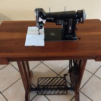 Macchina da cucire NECCHI BU anni 50 con mobiletto