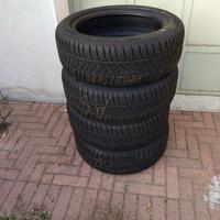 Gomme Pirelli Sottozero 225 50 R18 95H M+S